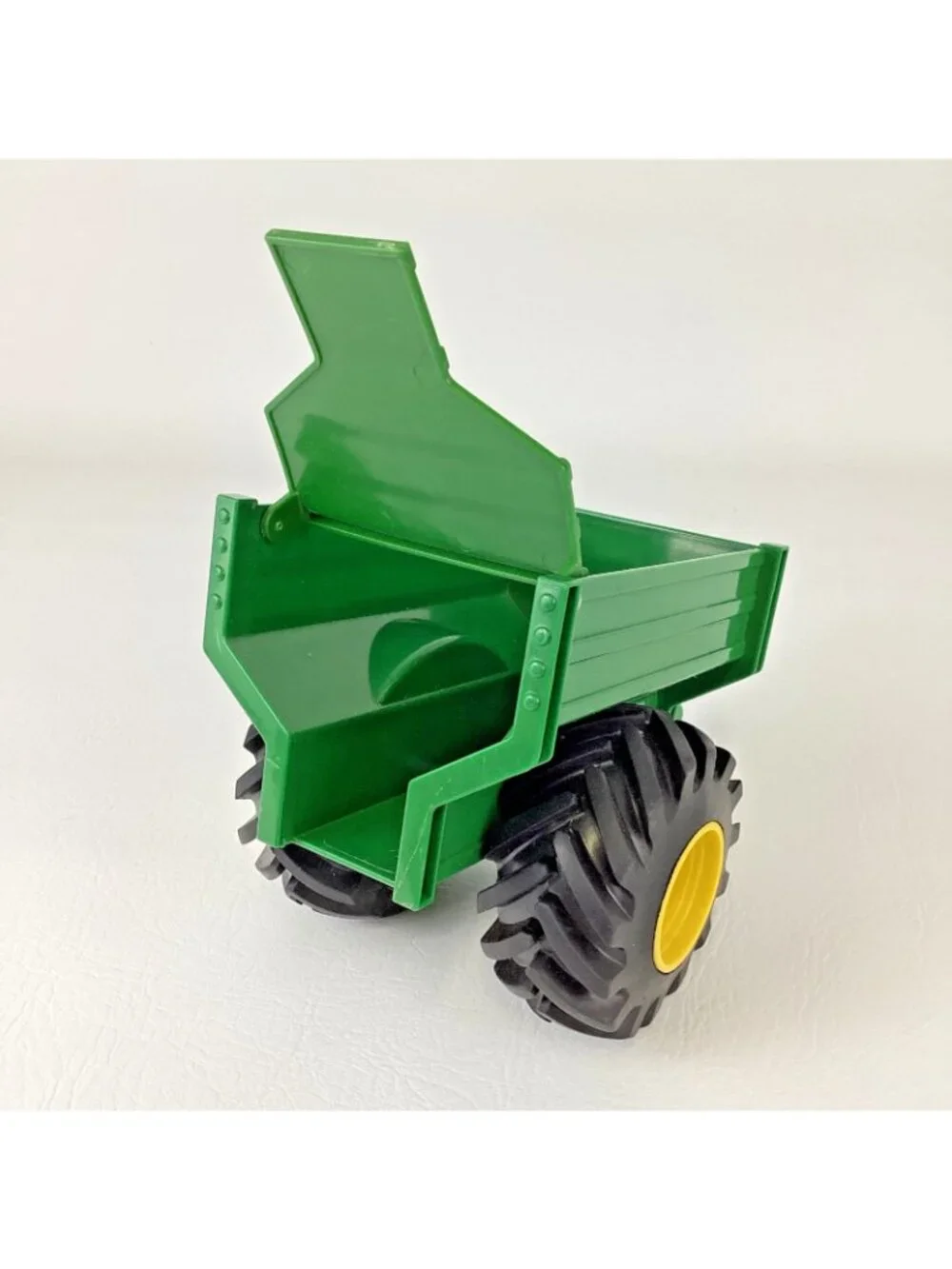 Tomy Licensed John Deere Toy Trailer 6